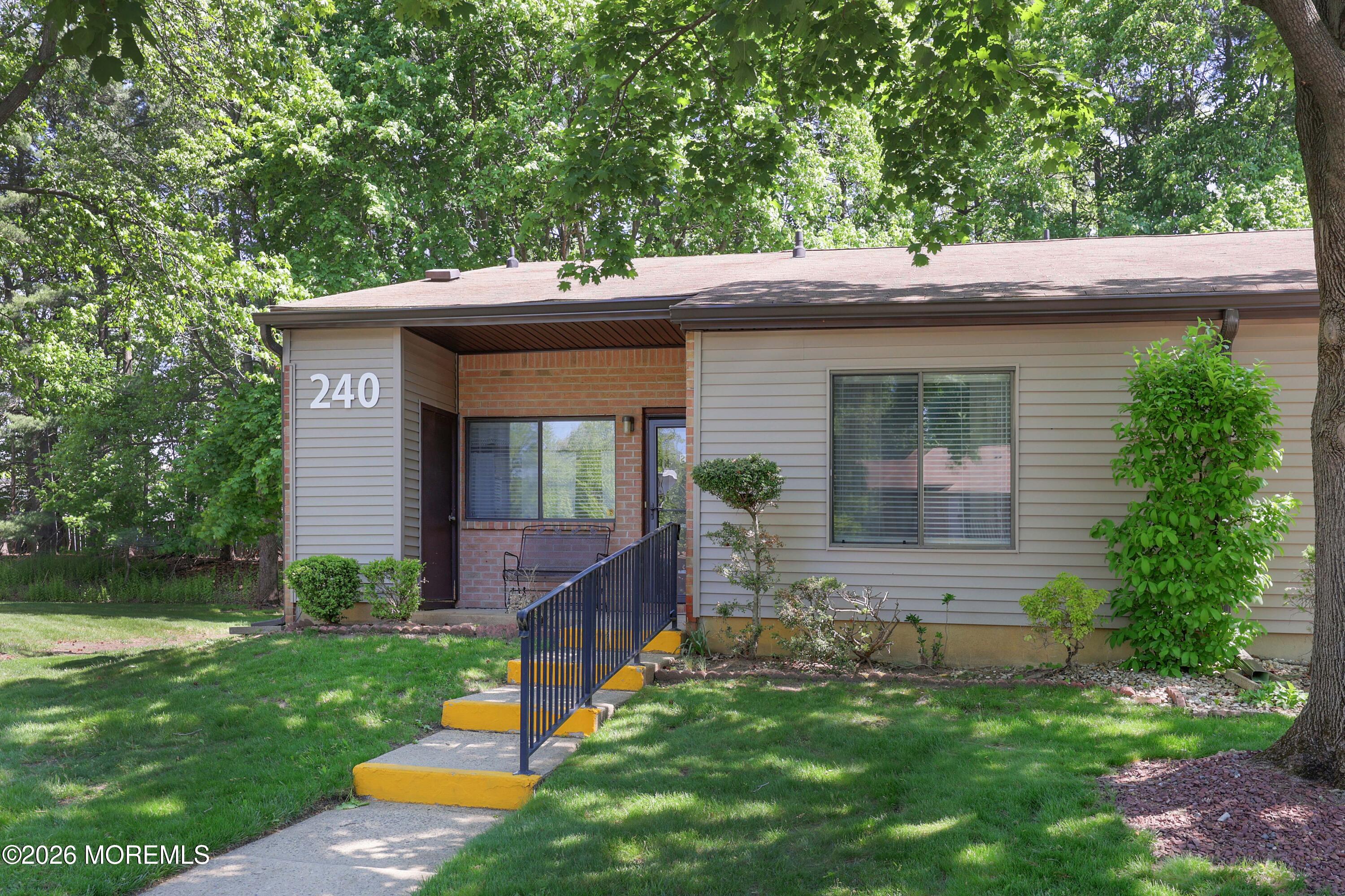 240 Medford Court Manalapan NJ 07726