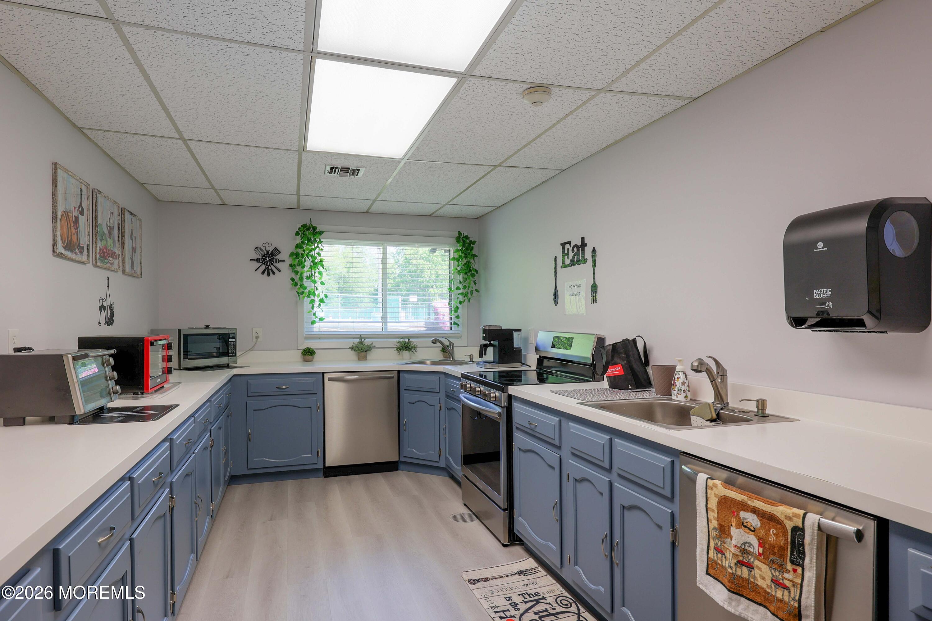 240 Medford Court Manalapan NJ 07726