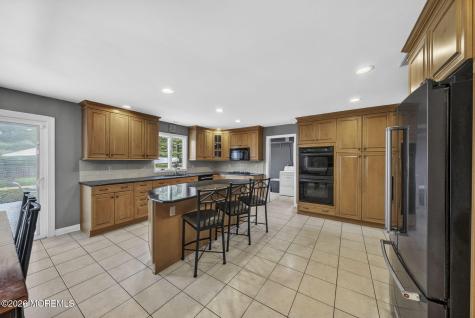 10 Damascus Drive Marlboro NJ 07746
