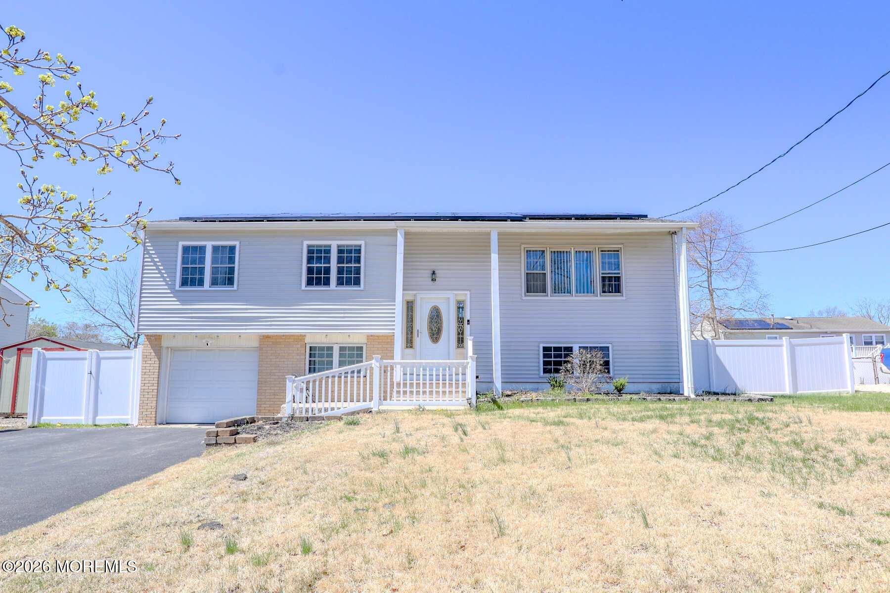 546 Vaughn Avenue Toms River NJ 08753
