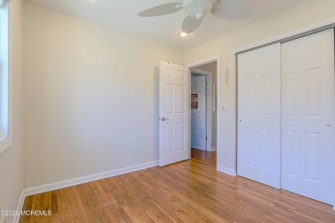 546 Vaughn Avenue Toms River NJ 08753