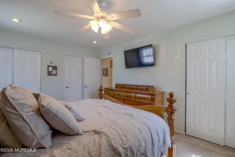 546 Vaughn Avenue Toms River NJ 08753