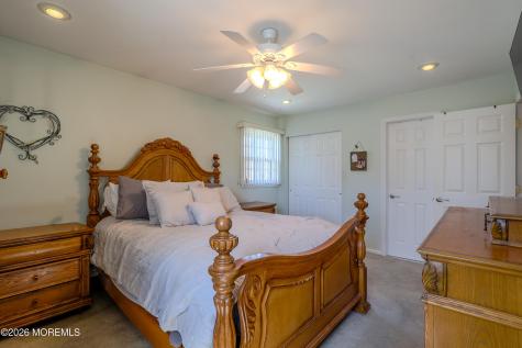 546 Vaughn Avenue Toms River NJ 08753