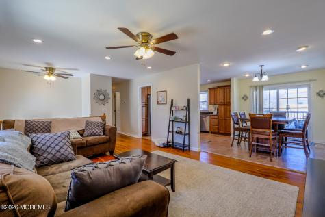 546 Vaughn Avenue Toms River NJ 08753