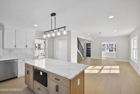 715 Stuyvesant Avenue Lyndhurst NJ 07071
