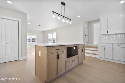 715 Stuyvesant Avenue Lyndhurst NJ 07071