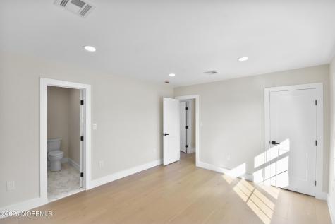715 Stuyvesant Avenue Lyndhurst NJ 07071