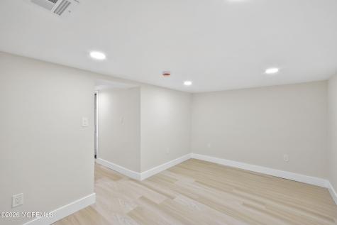 715 Stuyvesant Avenue Lyndhurst NJ 07071
