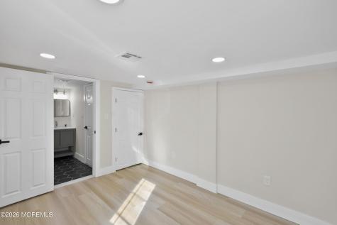 715 Stuyvesant Avenue Lyndhurst NJ 07071