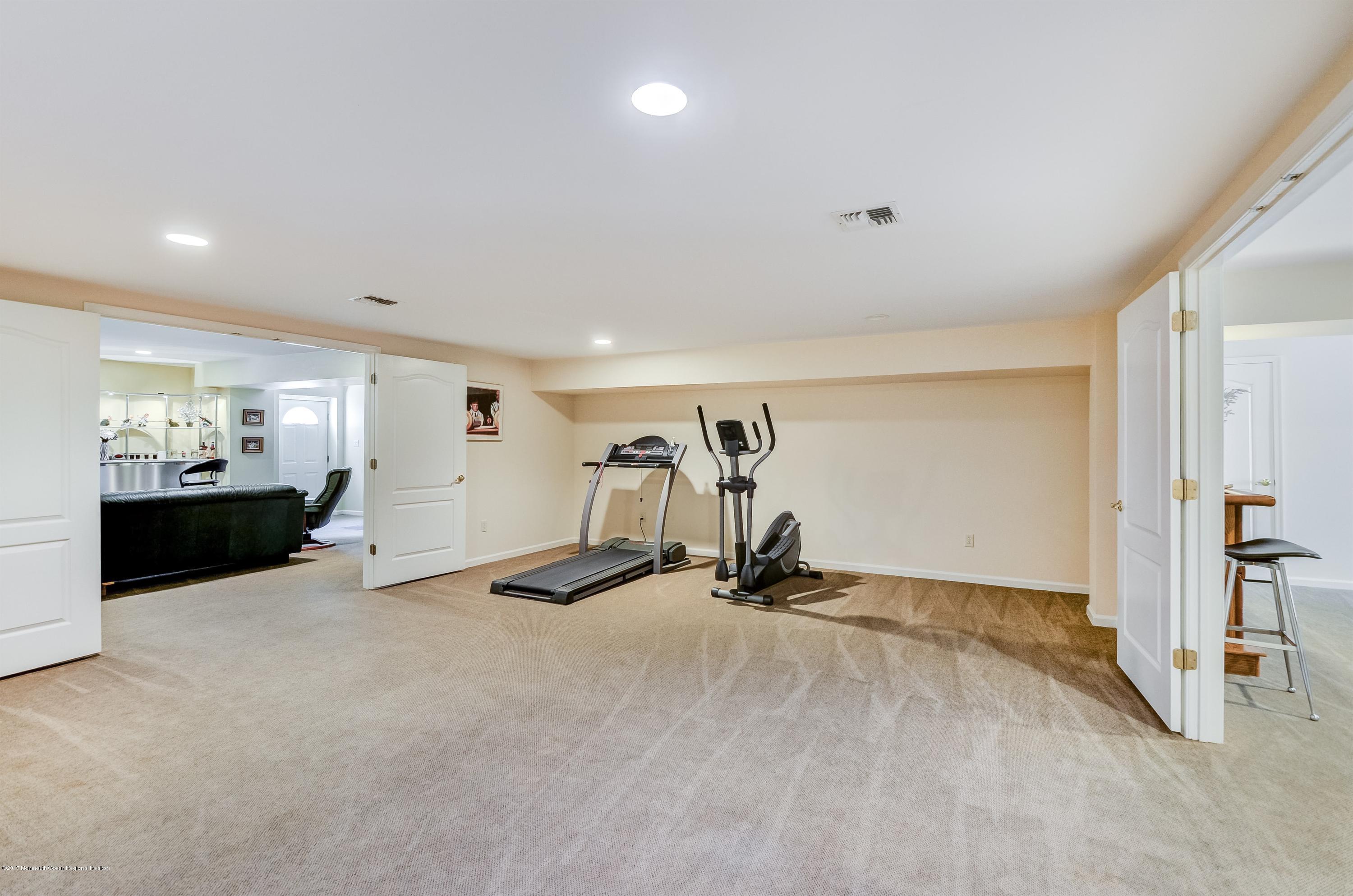 7 Mccampbell Road Holmdel NJ 07733