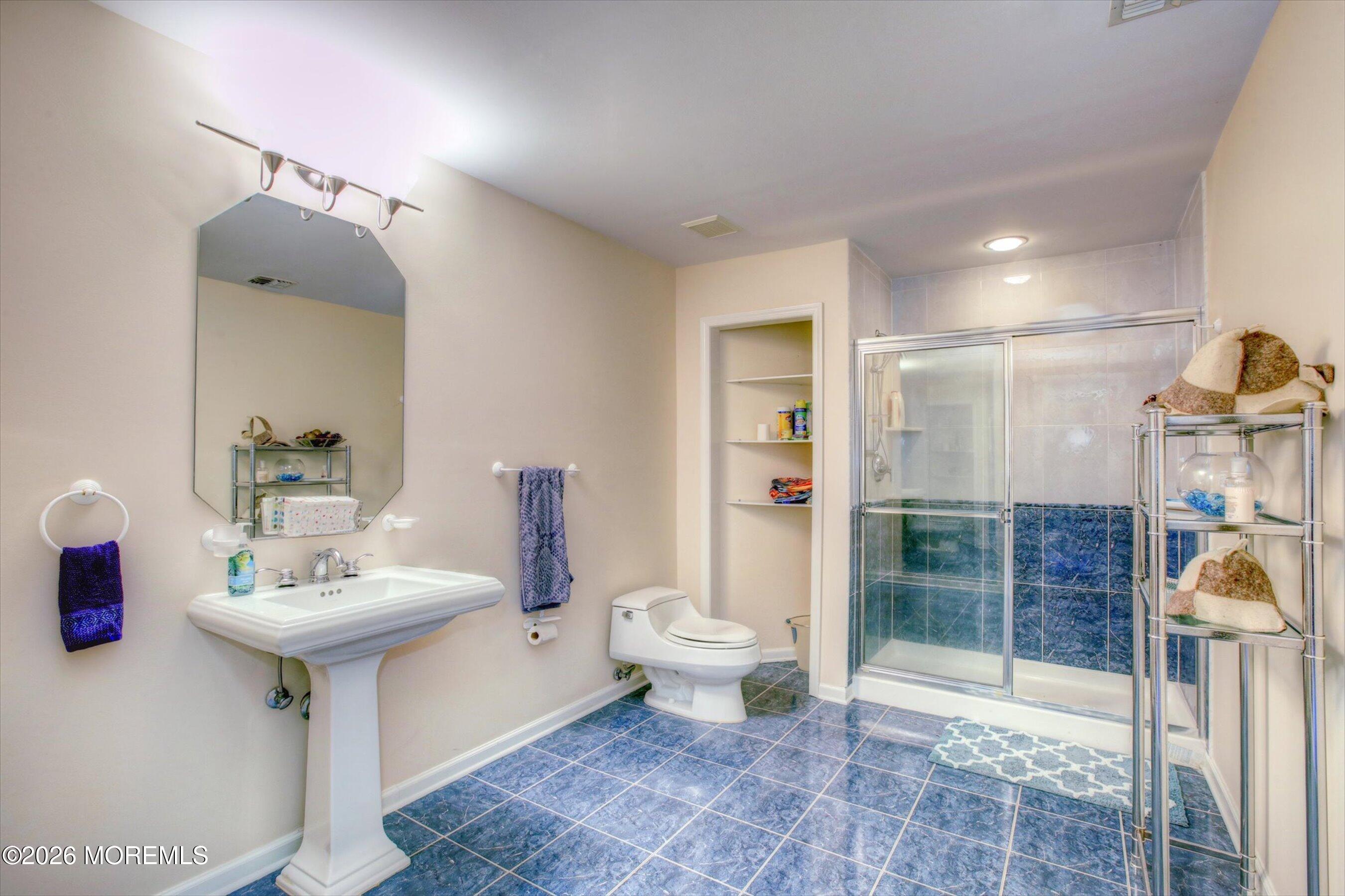 7 Mccampbell Road Holmdel NJ 07733