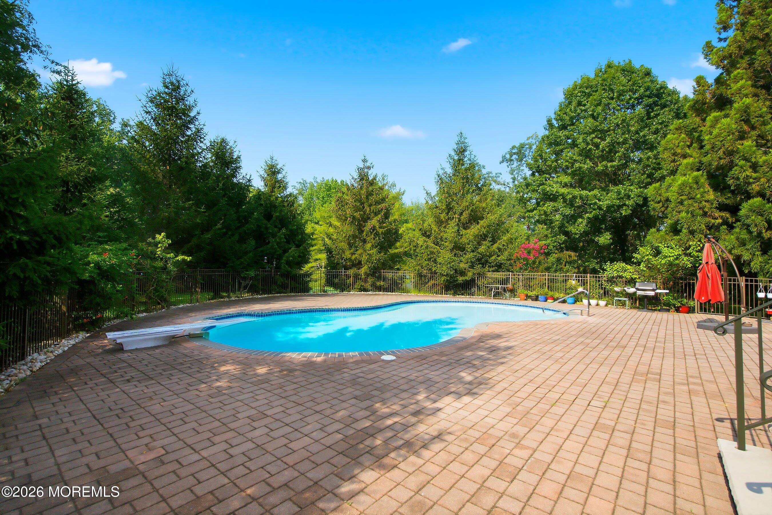 7 Mccampbell Road Holmdel NJ 07733