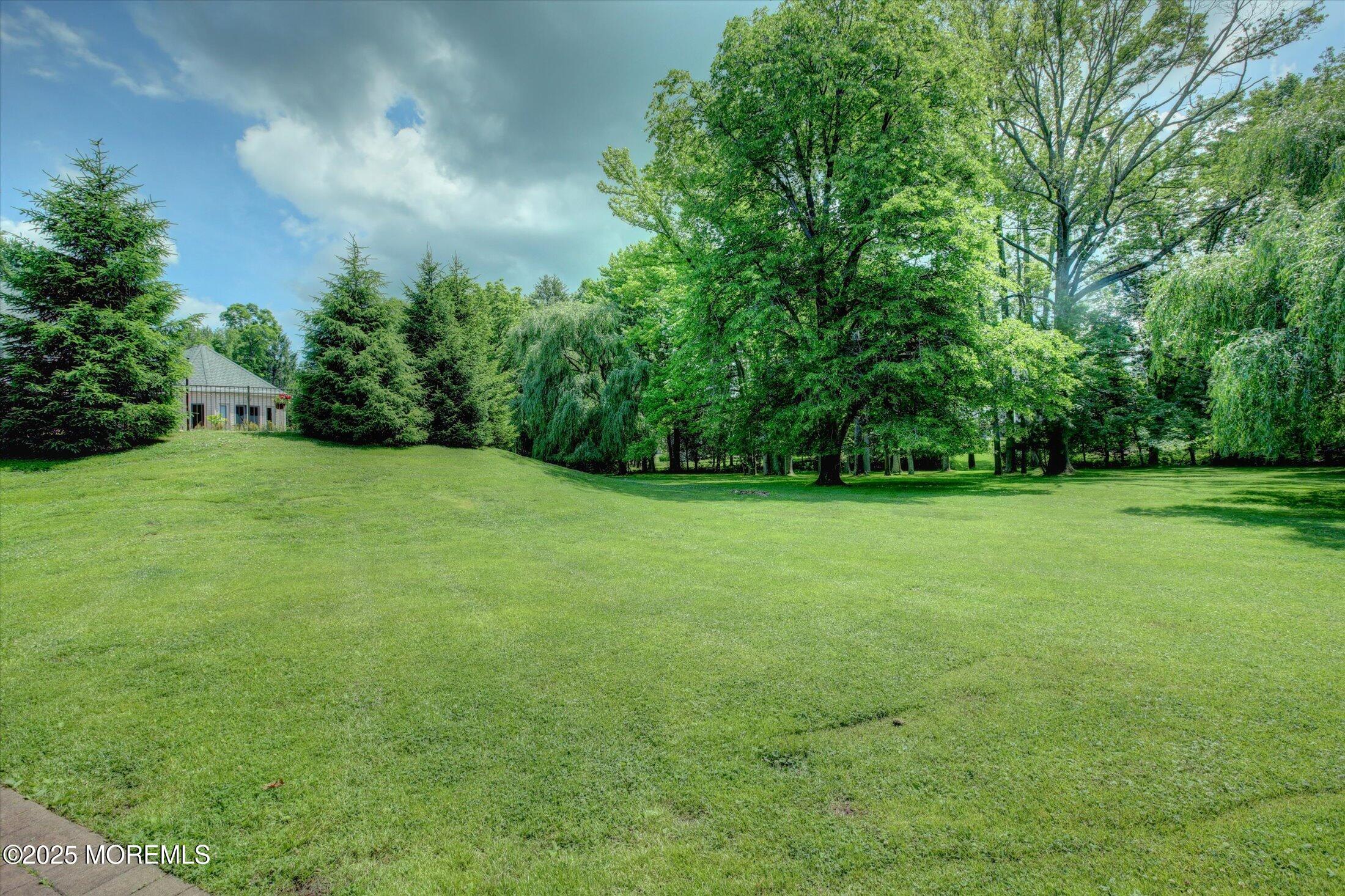 7 Mccampbell Road Holmdel NJ 07733