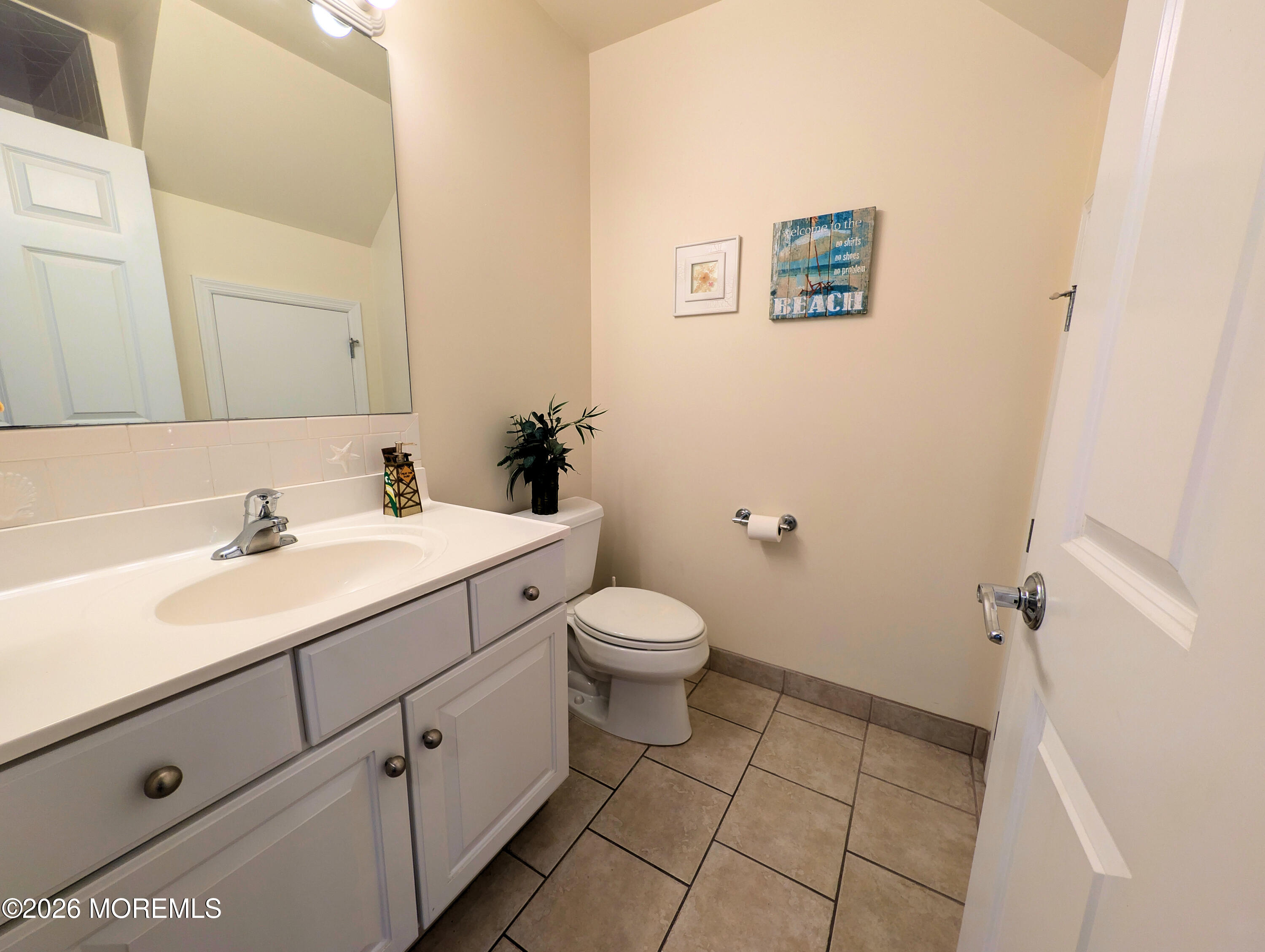 22 E Spray Way Lavallette NJ 08735