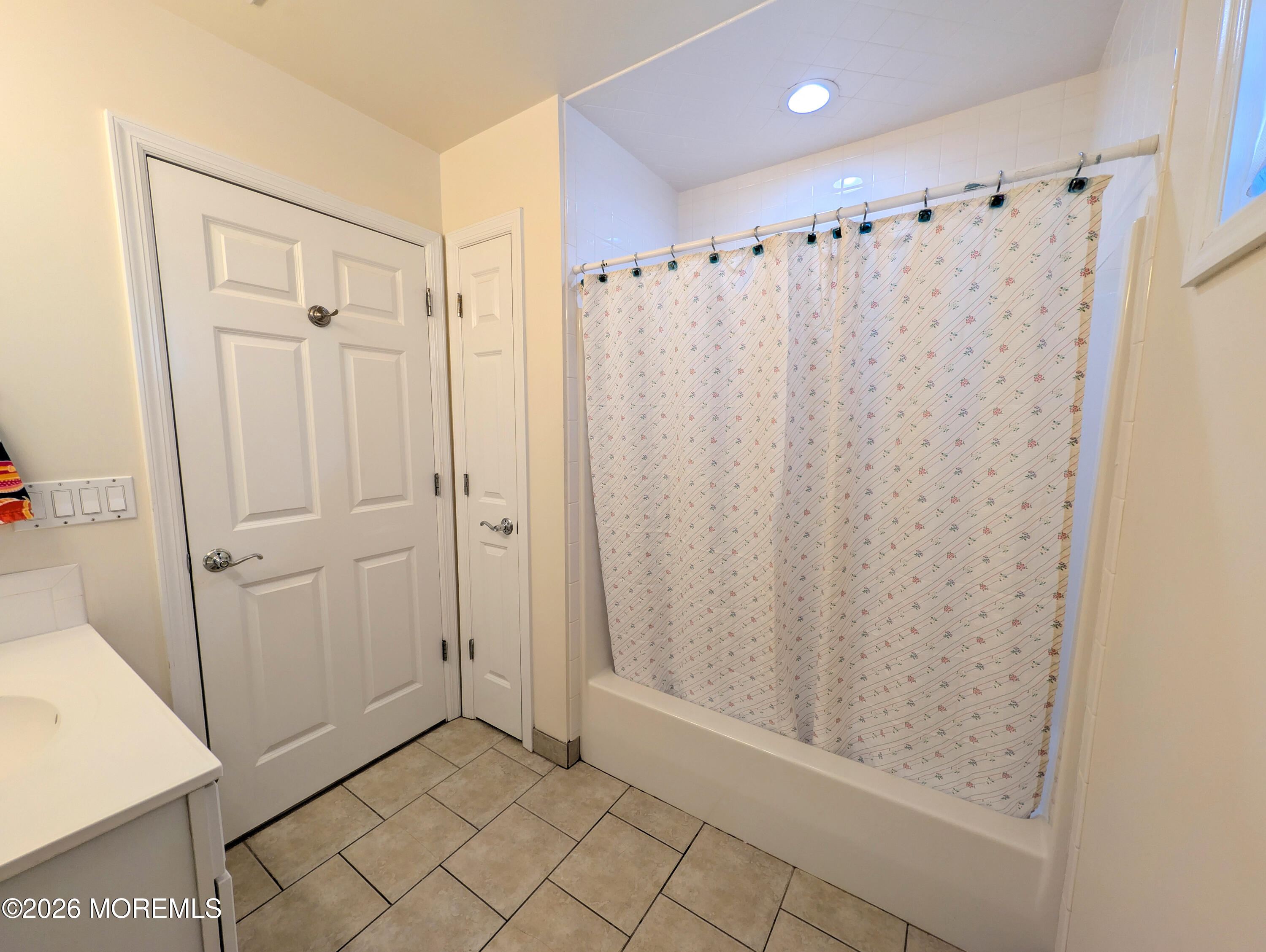 22 E Spray Way Lavallette NJ 08735