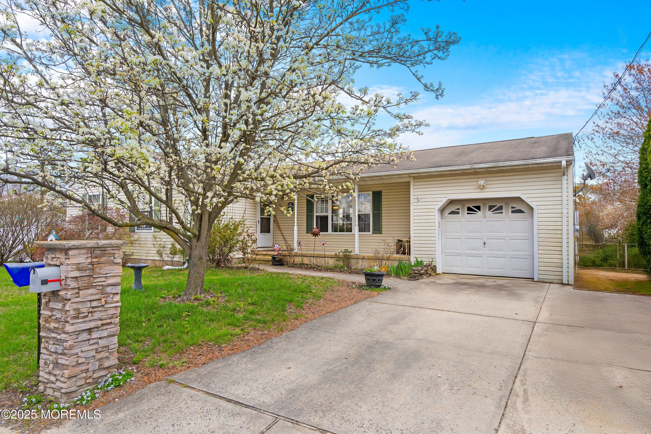 1421 Pacific Avenue Beachwood NJ 08722