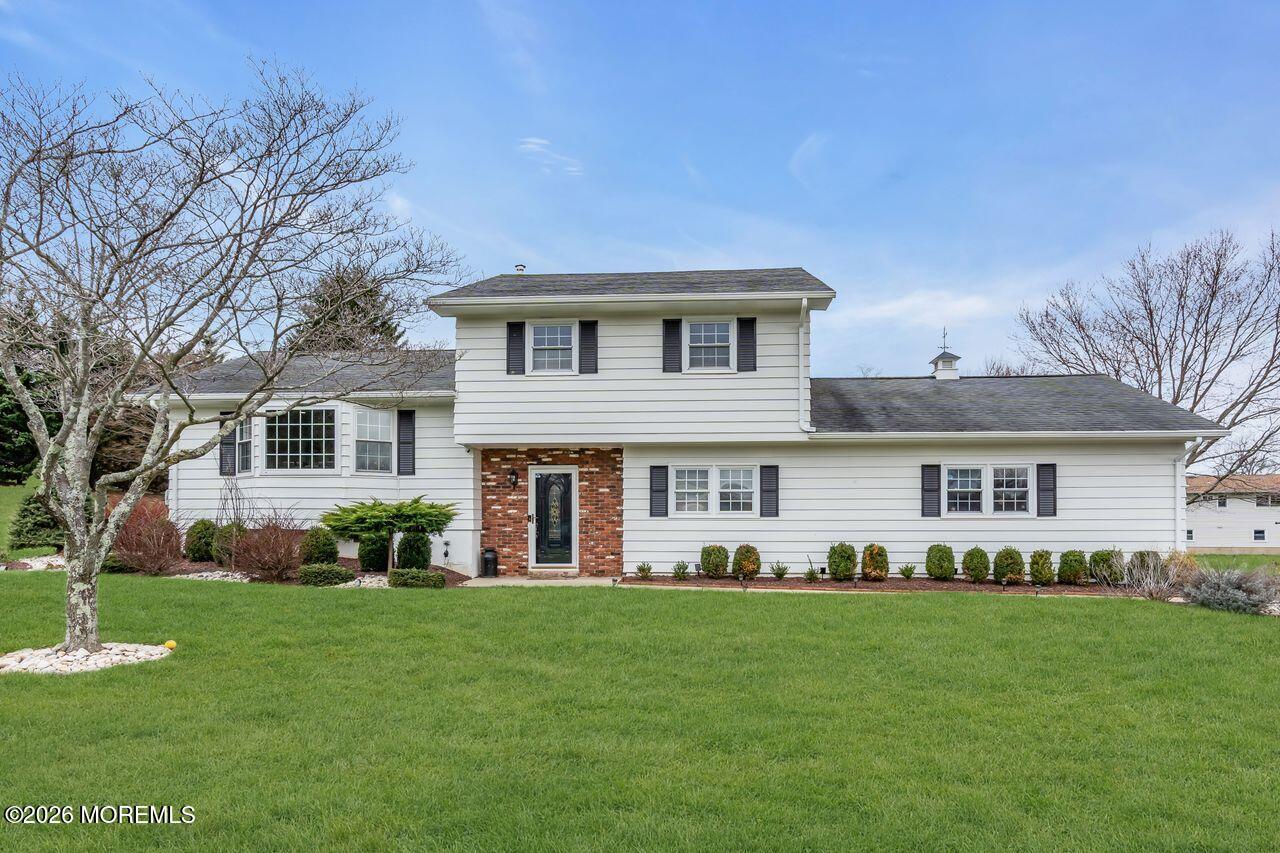 5 Travis Court Monroe NJ 08831