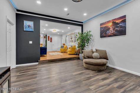 5 Travis Court Monroe NJ 08831