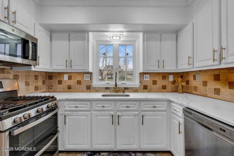 5 Travis Court Monroe NJ 08831