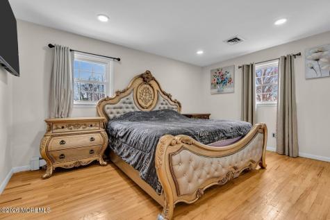 5 Travis Court Monroe NJ 08831