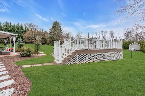 5 Travis Court Monroe NJ 08831
