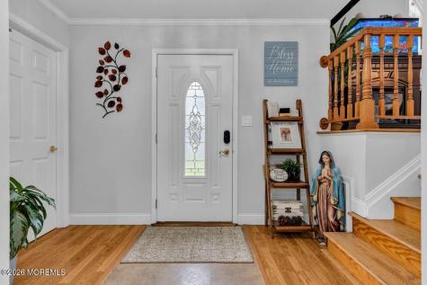 5 Travis Court Monroe NJ 08831
