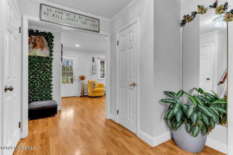 5 Travis Court Monroe NJ 08831
