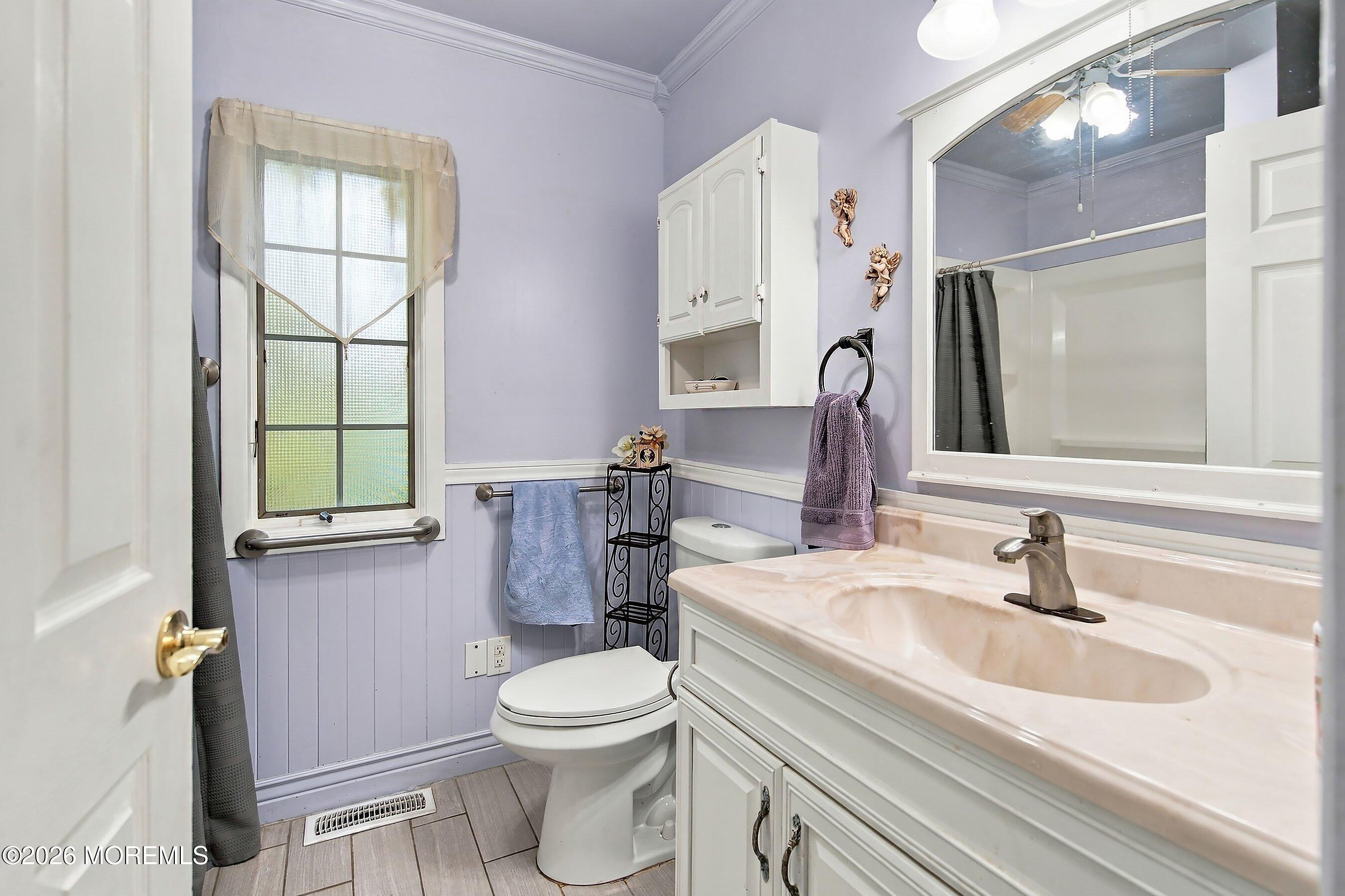 15 Washington Avenue Leonardo NJ 07737