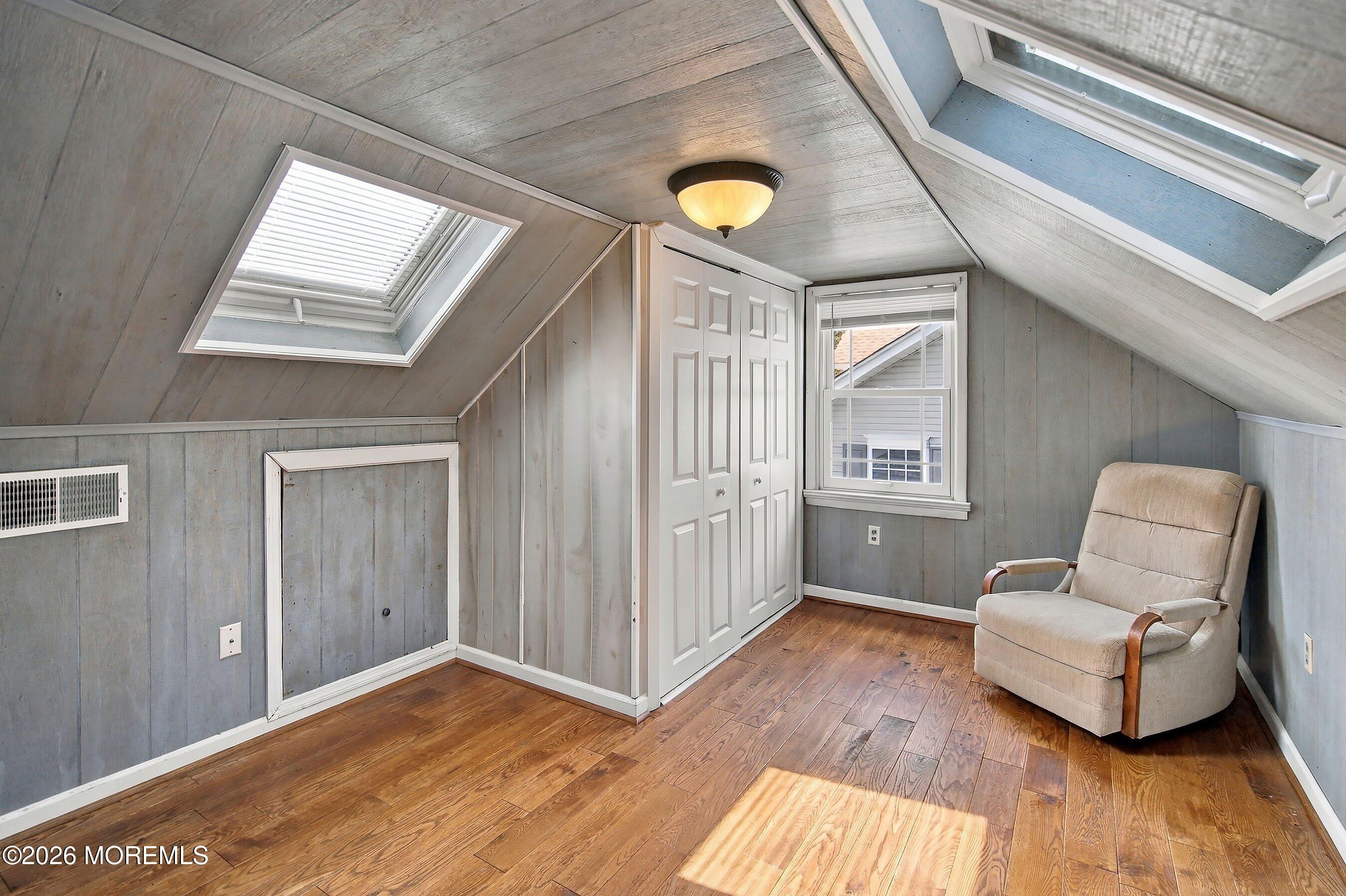15 Washington Avenue Leonardo NJ 07737