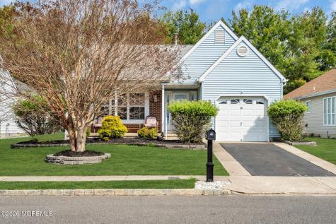 27 Abergele Drive Toms River NJ 08757