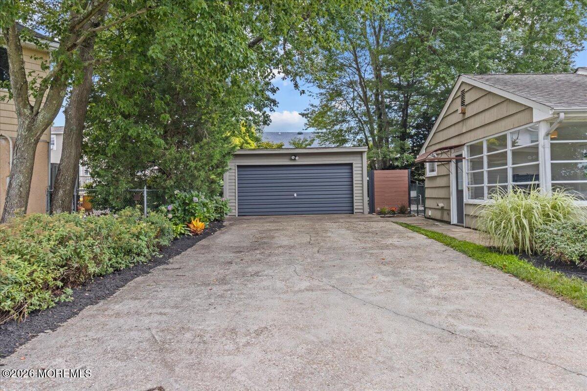 126 Compass Avenue Beachwood NJ 08722