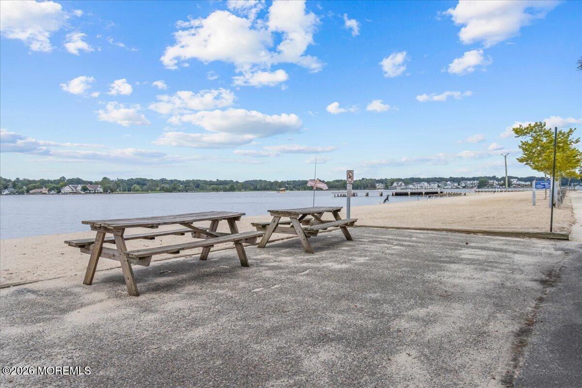 126 Compass Avenue Beachwood NJ 08722