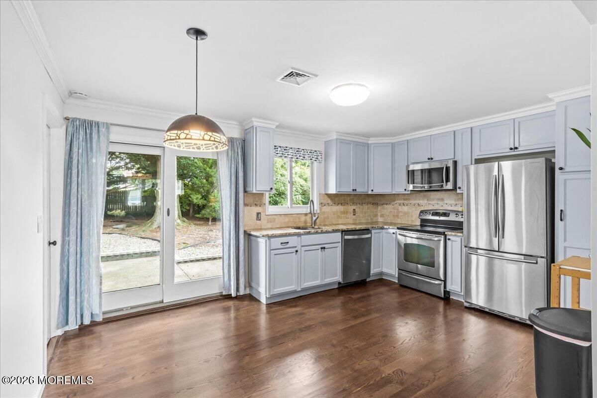 126 Compass Avenue Beachwood NJ 08722