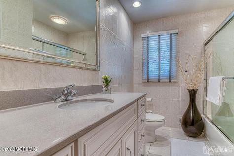 52 Yorktown Road East Brunswick NJ 08816