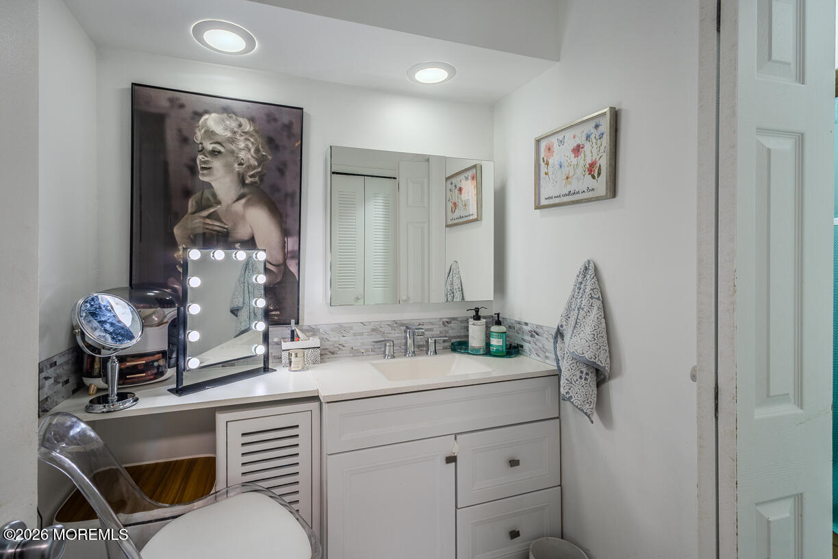 131 Amberly Drive Manalapan NJ 07726