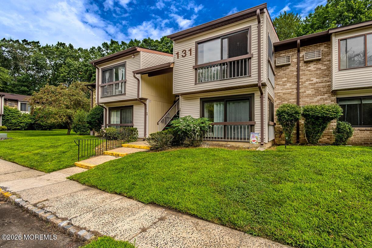 131 Amberly Drive Manalapan NJ 07726