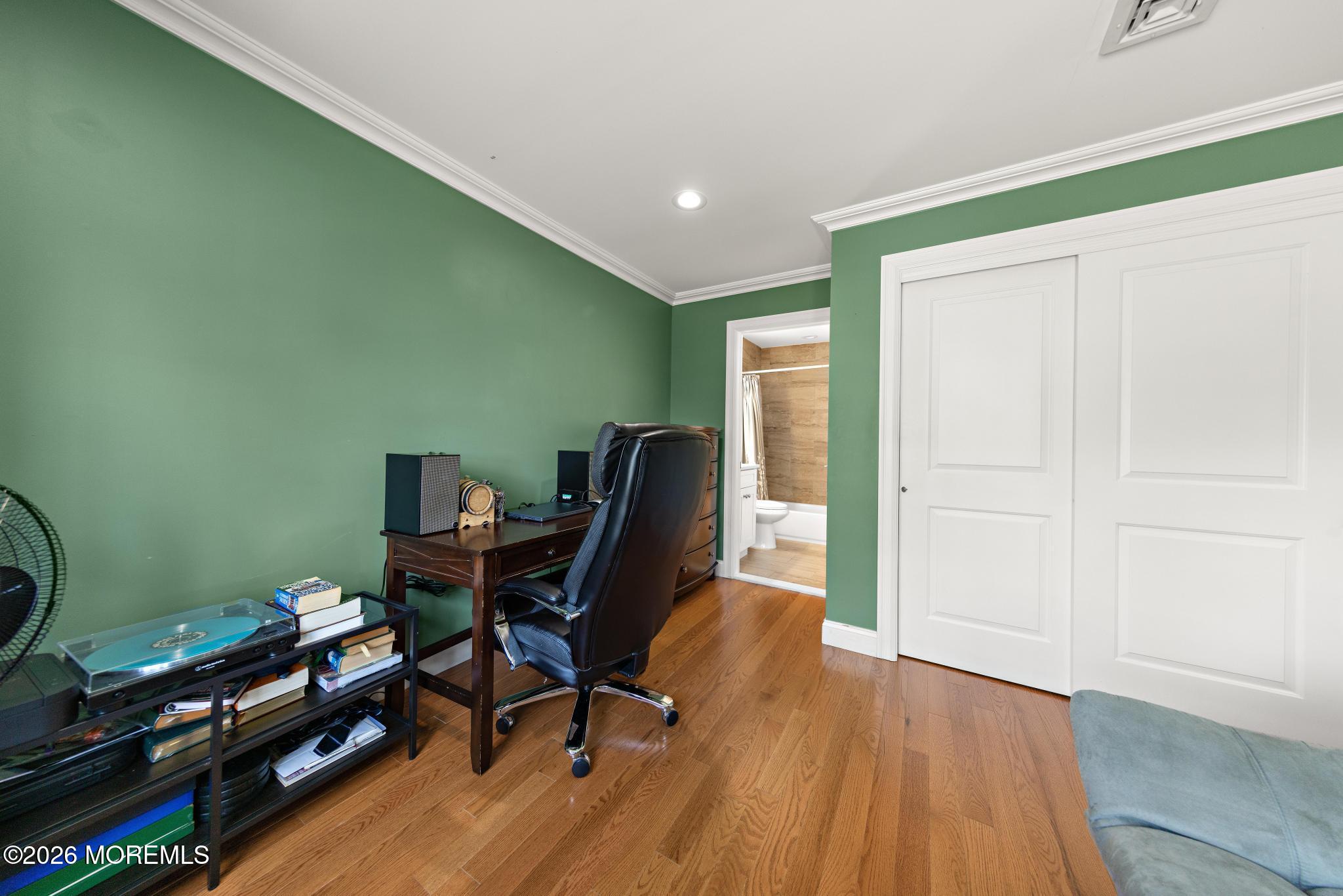 813 E Curtis Avenue Wall NJ 07719