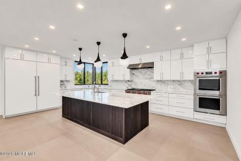 14 Saxony Drive Oakhurst NJ 07755