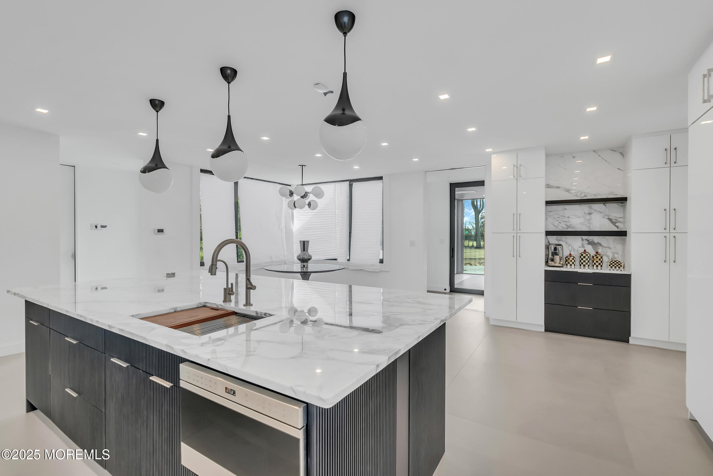 14 Saxony Drive Oakhurst NJ 07755