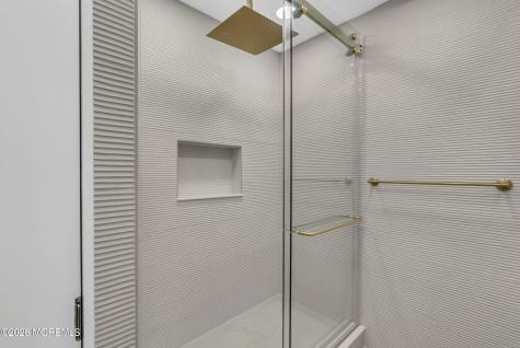 14 Saxony Drive Oakhurst NJ 07755