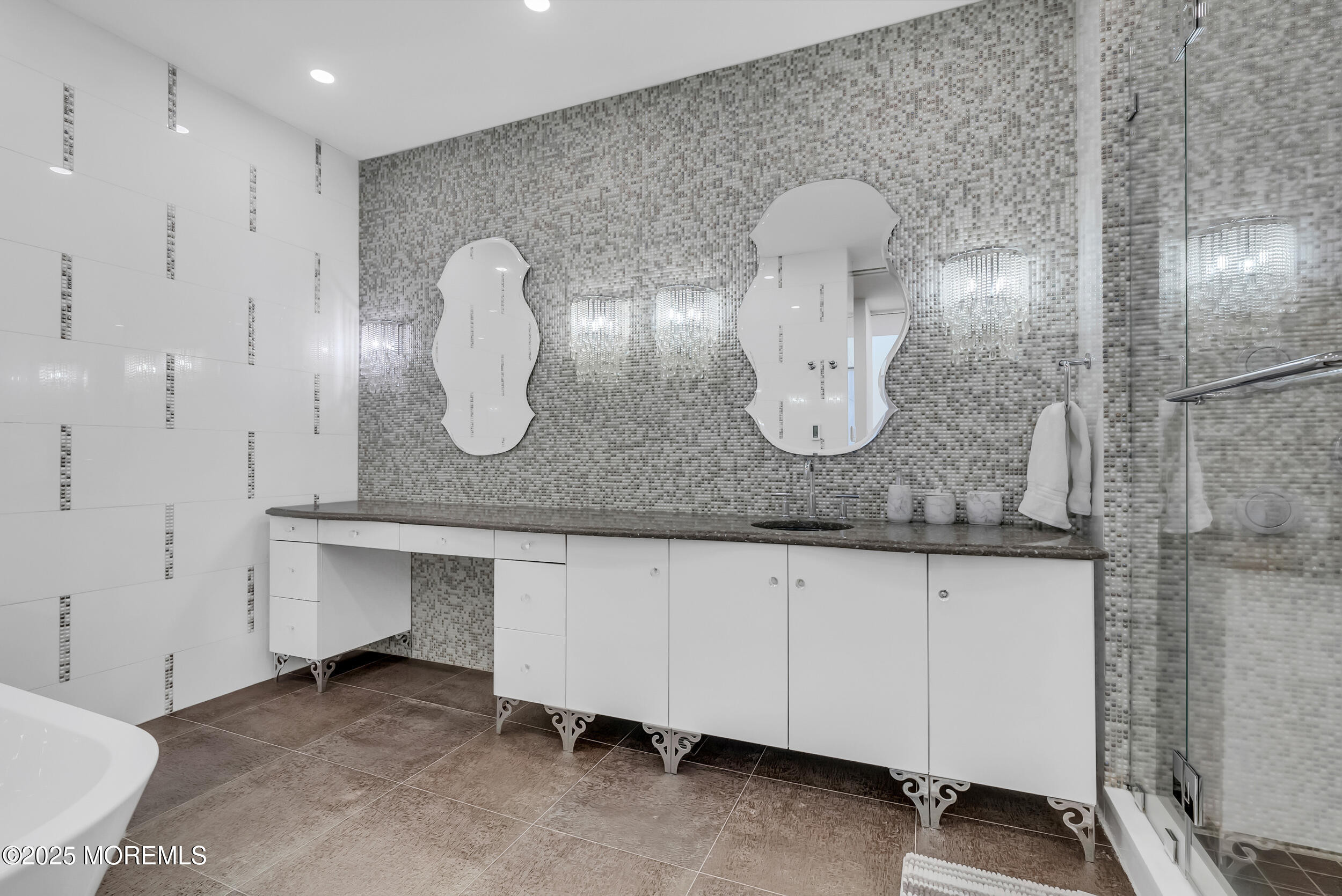 14 Saxony Drive Oakhurst NJ 07755