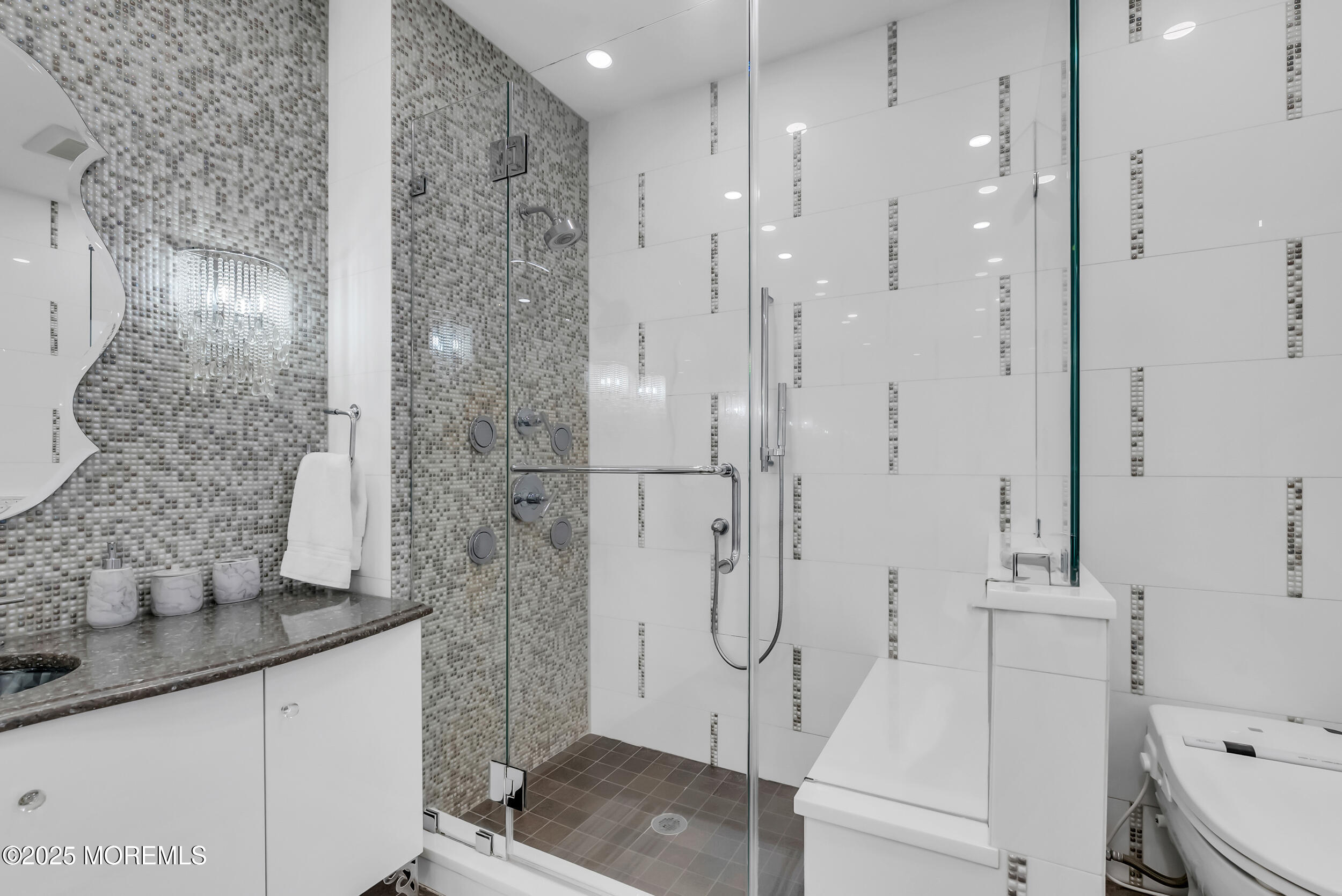 14 Saxony Drive Oakhurst NJ 07755