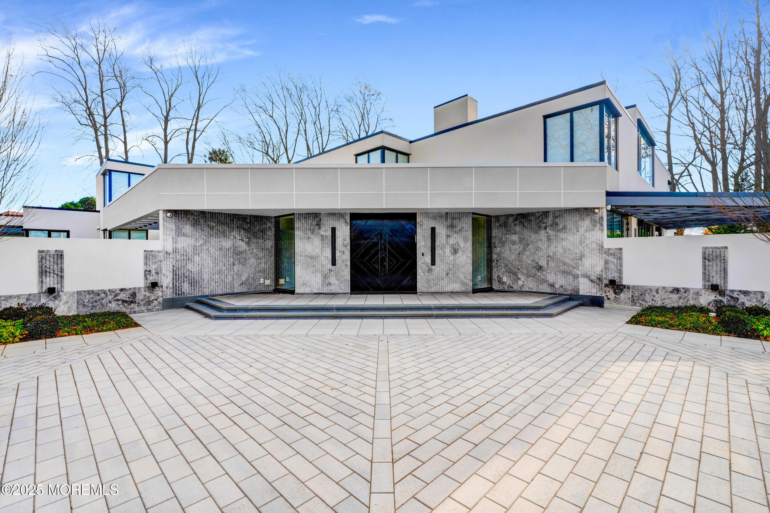 14 Saxony Drive Oakhurst NJ 07755