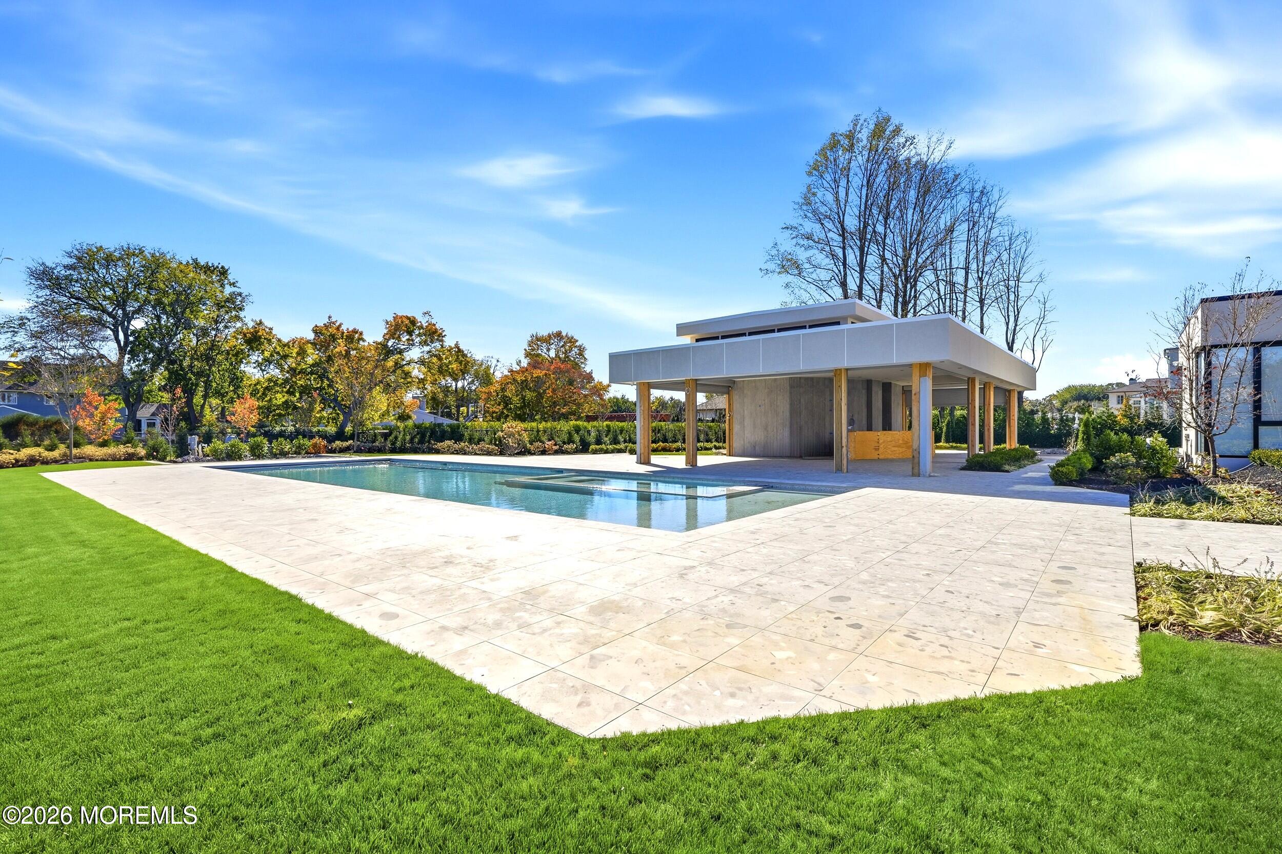 14 Saxony Drive Oakhurst NJ 07755