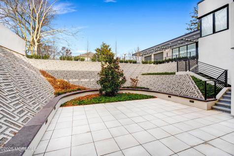 14 Saxony Drive Oakhurst NJ 07755
