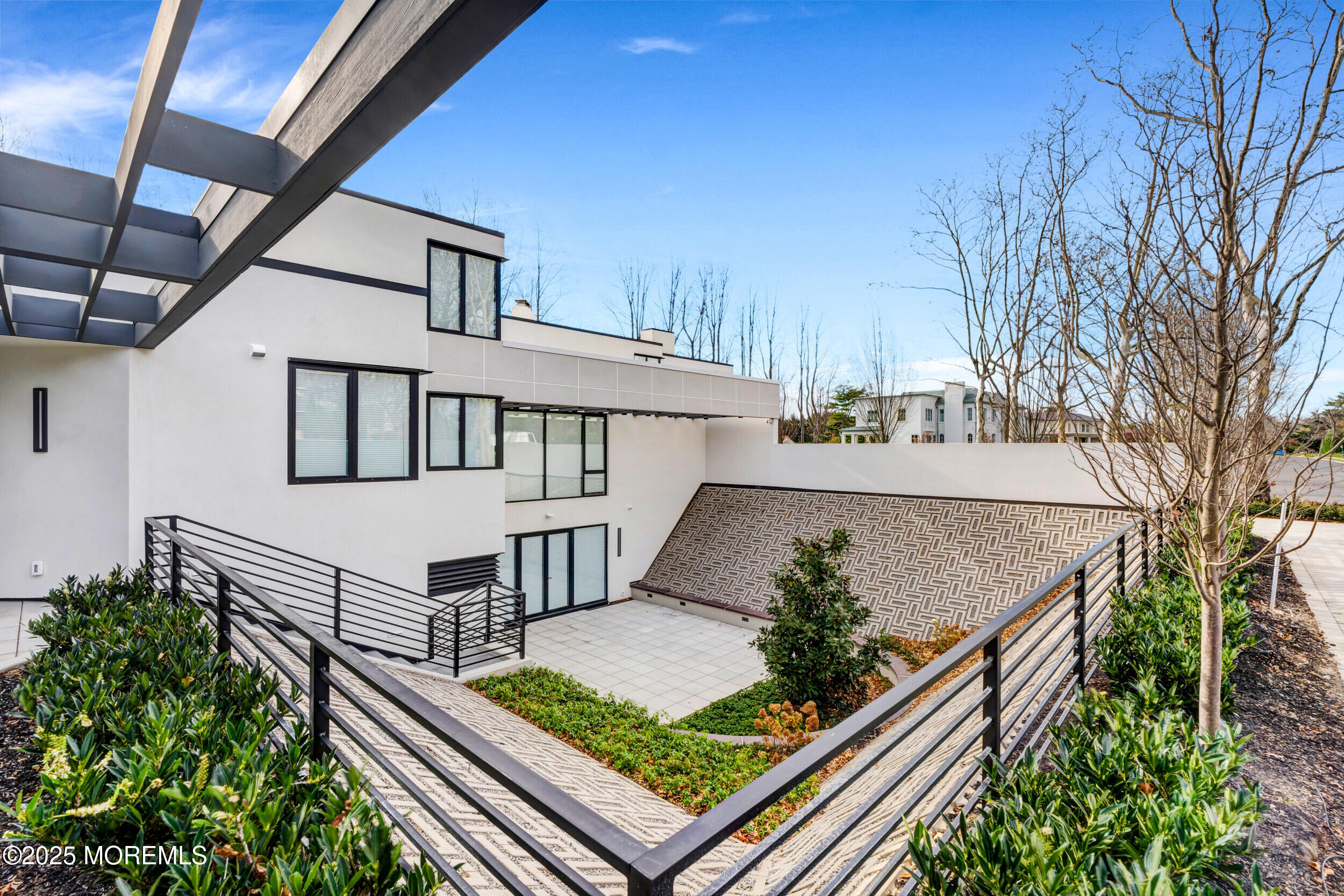 14 Saxony Drive Oakhurst NJ 07755