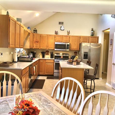 10 Saddlebrook Road Millstone NJ 08535