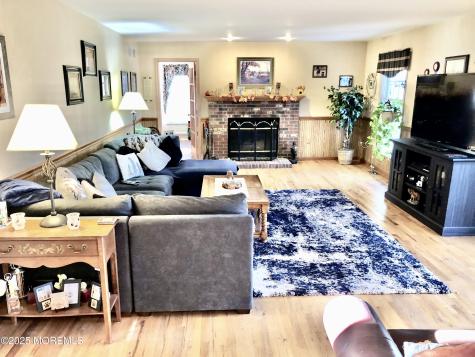10 Saddlebrook Road Millstone NJ 08535