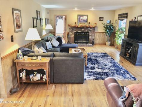 10 Saddlebrook Road Millstone NJ 08535