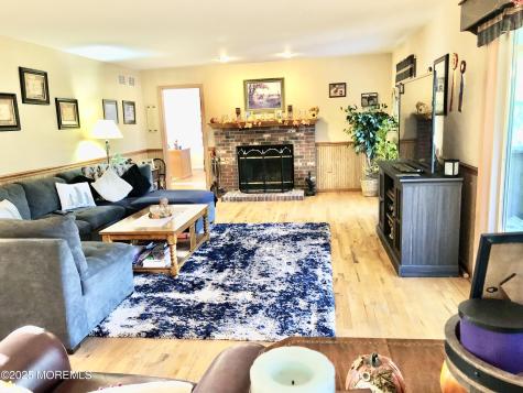 10 Saddlebrook Road Millstone NJ 08535